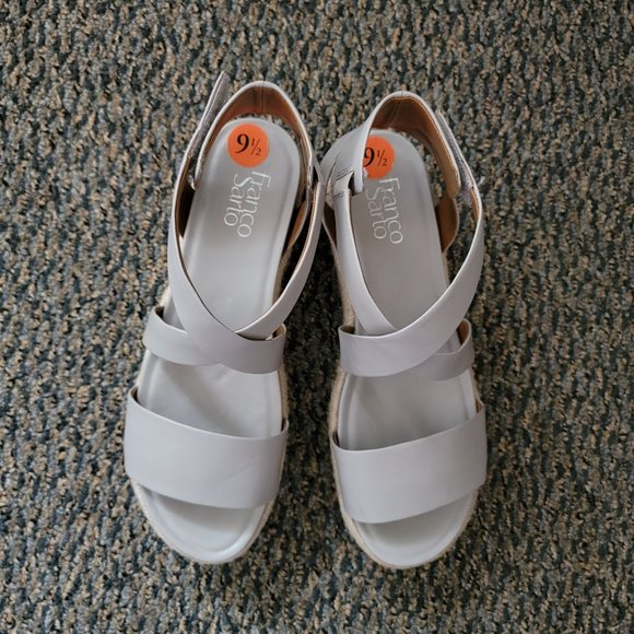 NWOT  Franco Sarto Flatforms Size 9.5 - Picture 2 of 8